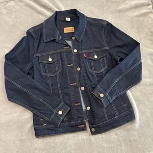 Levis Women’s Jean Trucker Jacket Dark Blue Button Pockets Collar Denim XL NWOT
